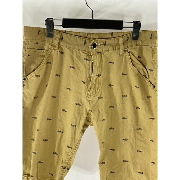 JEANS FASHION Men's Tan Alligator Print Chino Shorts SZ 34 - Picture 3 of 9
